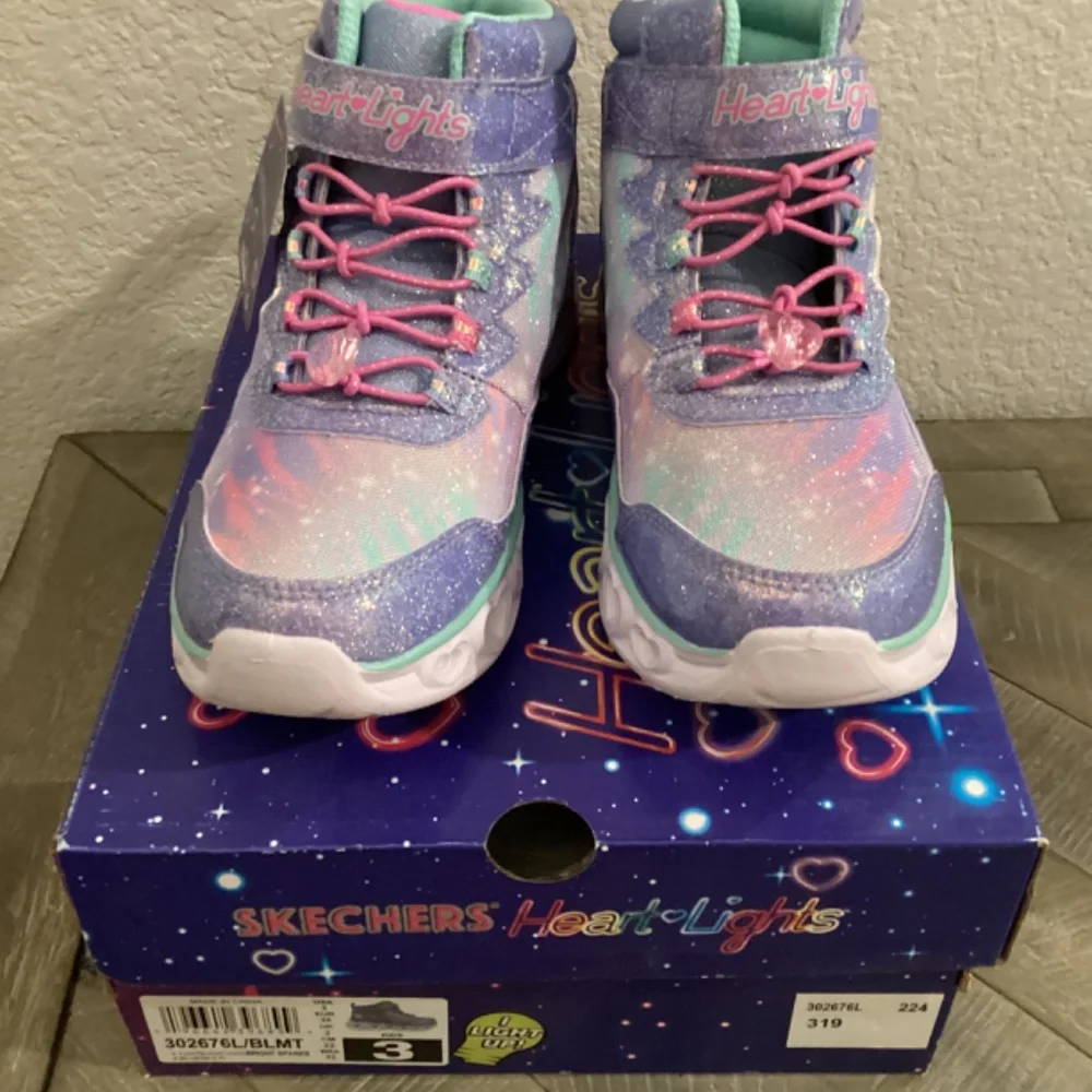 SKECHERS Little Girls Heart Lights Light-Up Adjustable Strap Sneaker Boo…